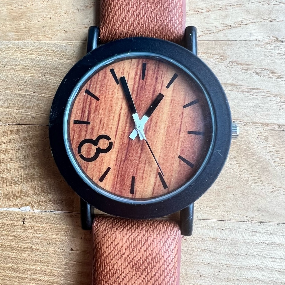 Unbranded wood grain brown fashion watch NEW BATTERY - Picture 2 of 7